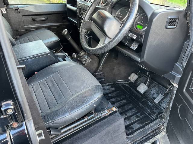 2007 Land Rover Defender 2.4 XS Station Wagon TDCi