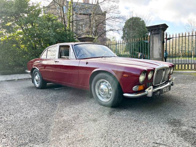 1972 Daimler Double Six 5.3 DOUBLE SIX AUTO