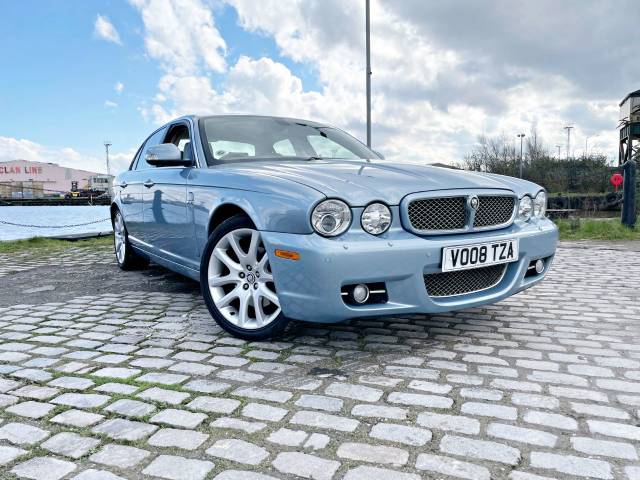 Jaguar XJ Series XJ 2.7 TDVi Sovereign 4dr Auto Saloon Diesel Blue