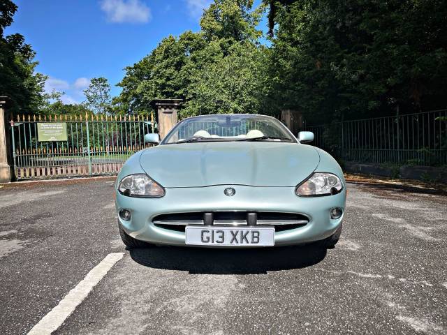 1999 Jaguar Xk8 4.0 2dr Auto