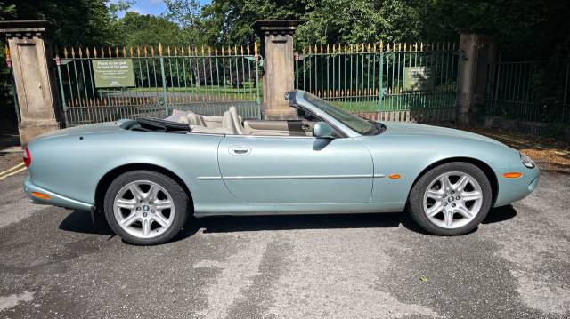 1999 Jaguar Xk8 4.0 2dr Auto